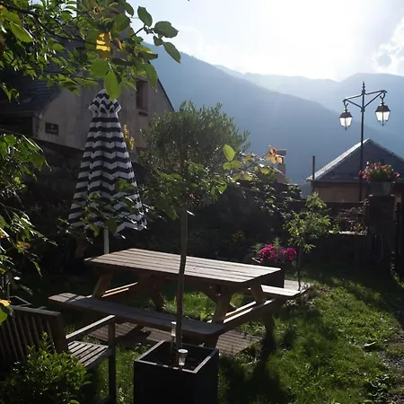 Le Castanier Dağ evi *